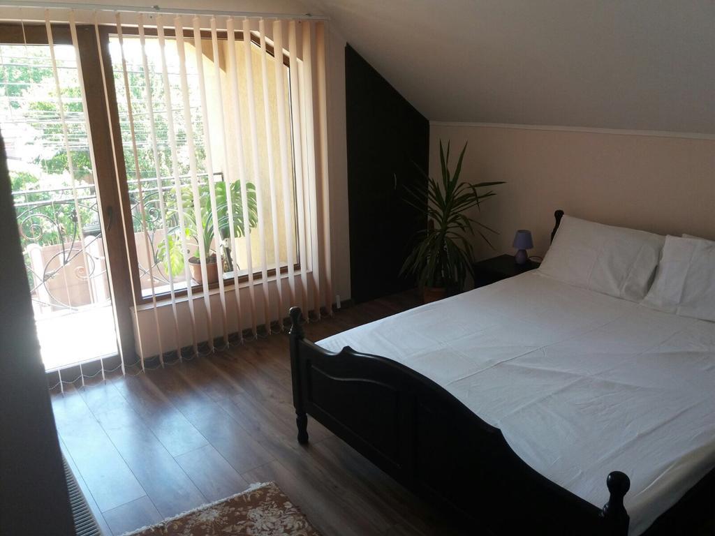 Step Inn Alba Iulia Exterior photo